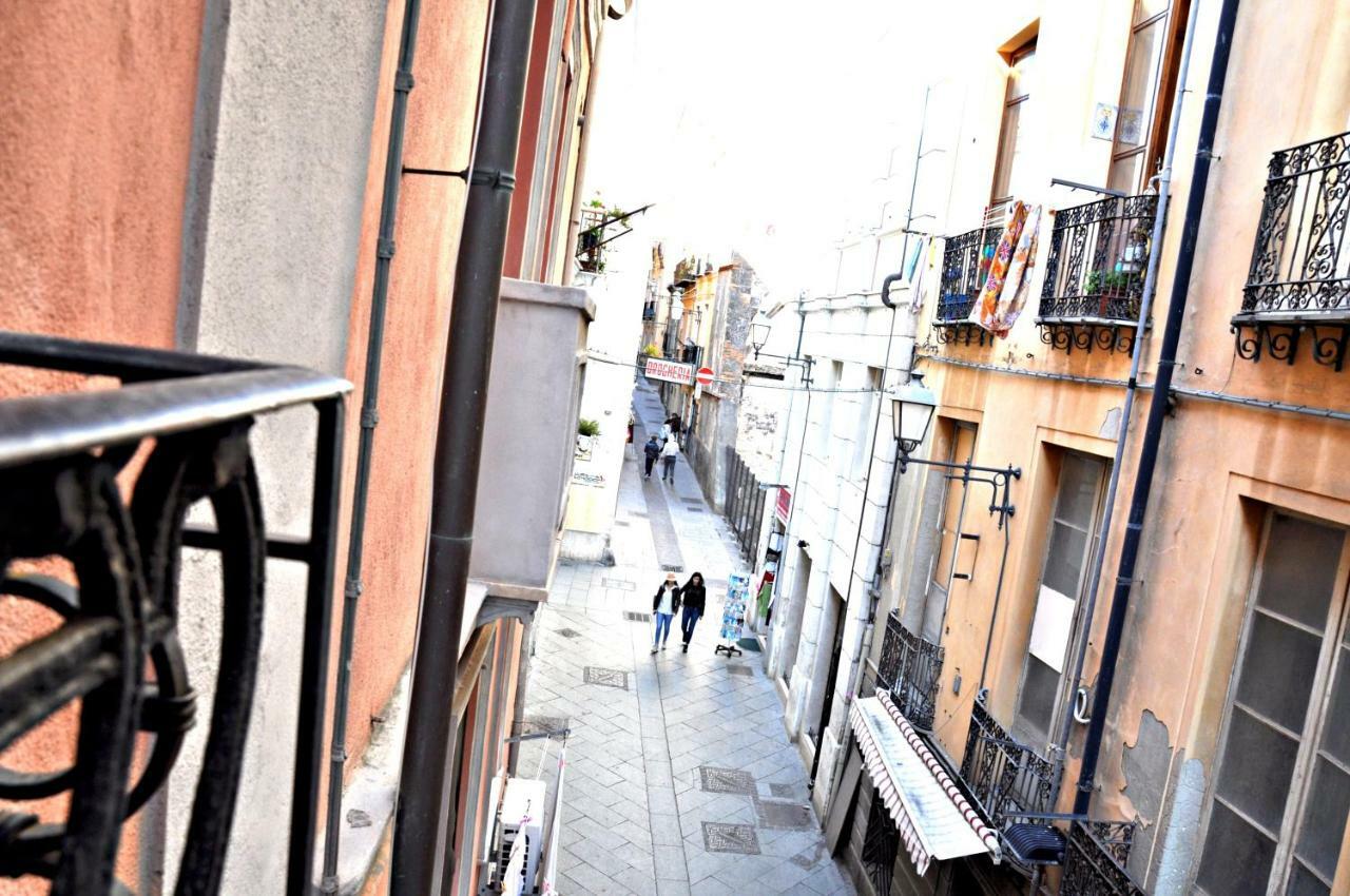 Abbardente Appartamento In Centro 卡利亚里 外观 照片